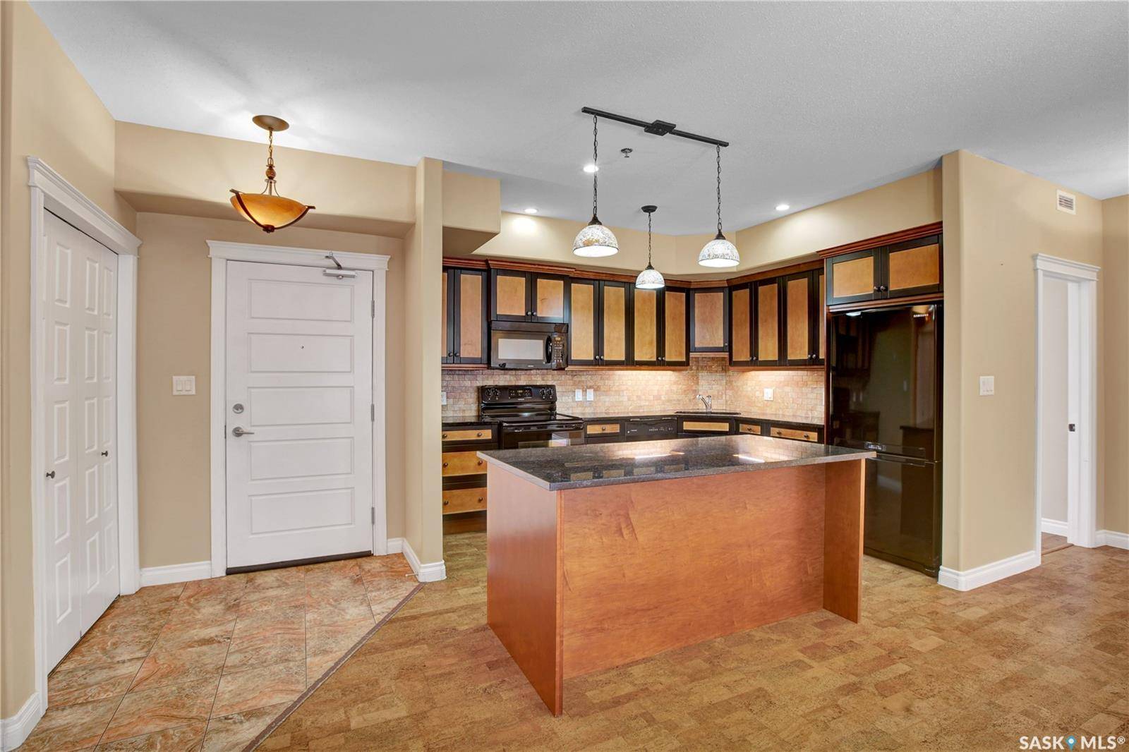 Saskatoon, SK S7S 1P2,419 Nelson ROAD #102