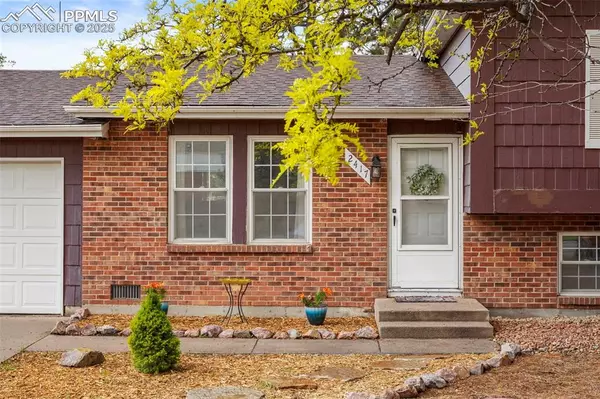 Colorado Springs, CO 80918,2417 Ranch LN