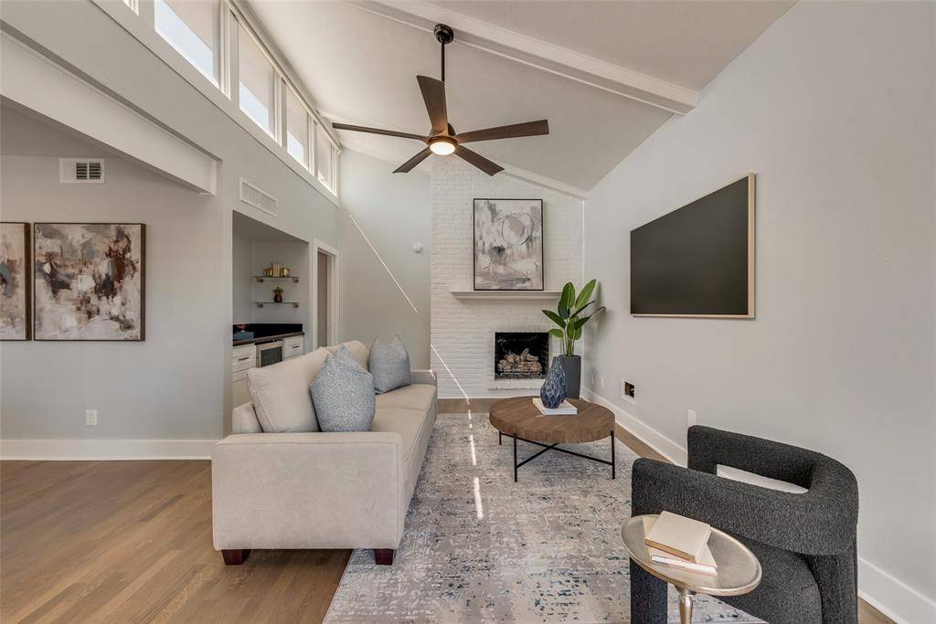 Dallas, TX 75206,5920 Sandhurst Lane #232