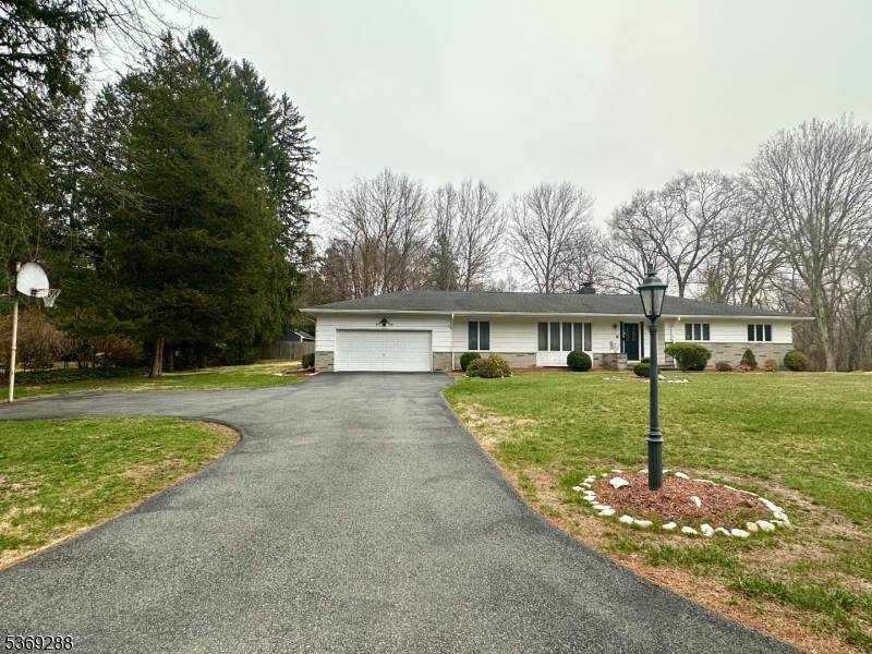 Boonton Twp., NJ 07005,15 Luff Rd