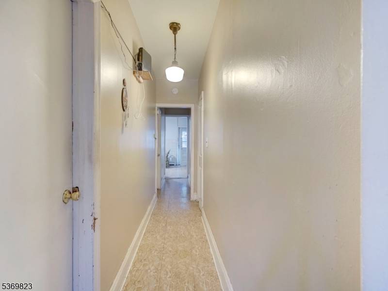 Elizabeth City, NJ 07206,411 Elizabeth Ave
