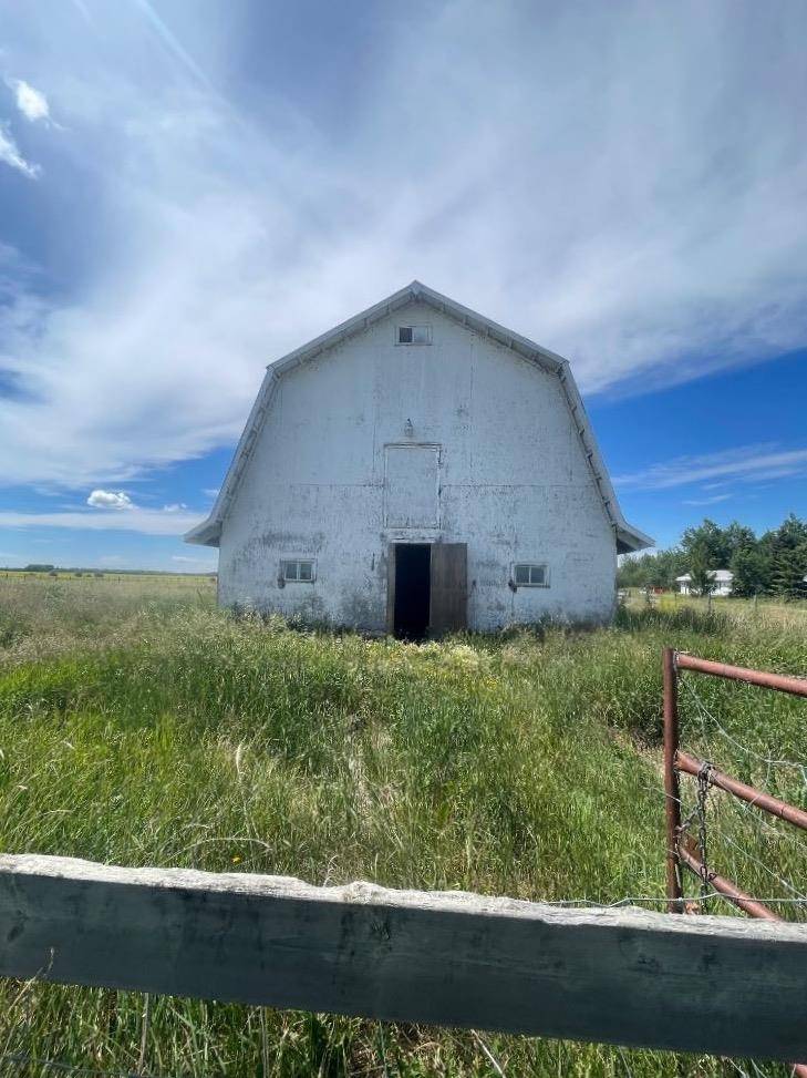 194 Range Road #77313, Mclennan, AB T0H 2L0