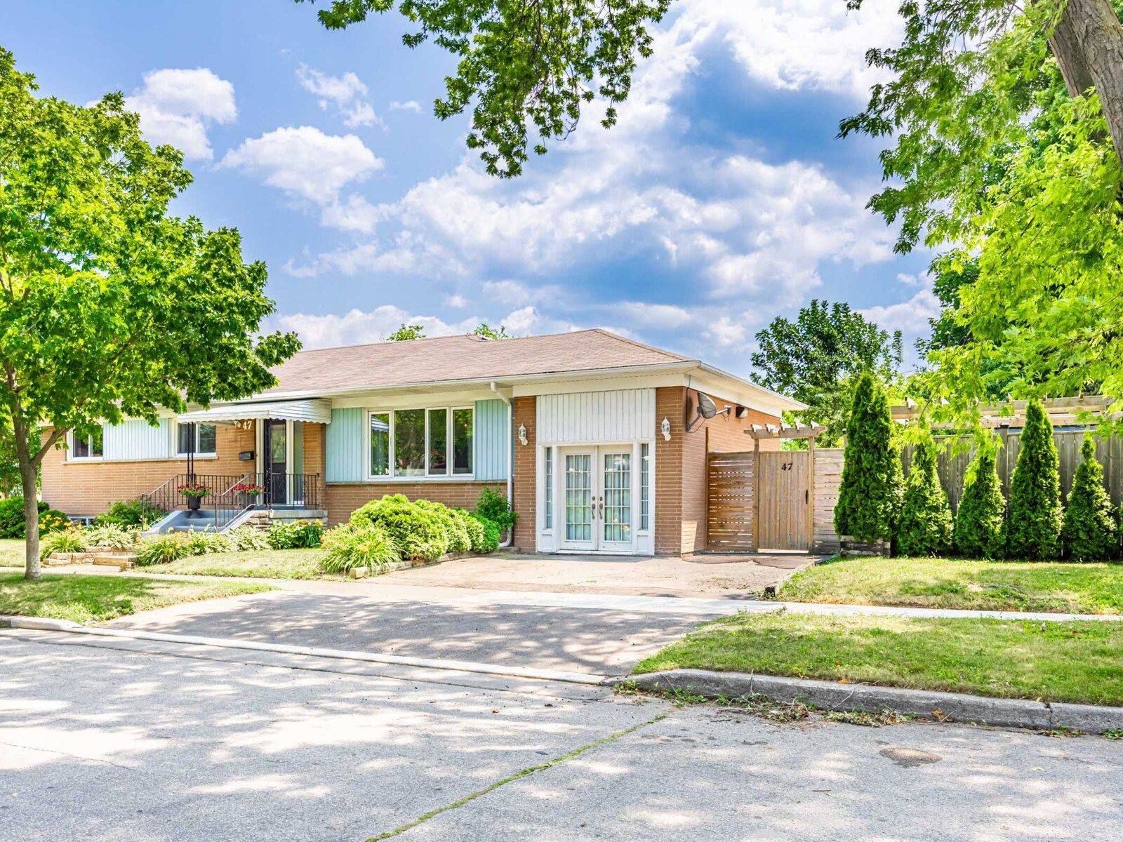 Toronto E08, ON M1M 3E1,47 Basildon CRES
