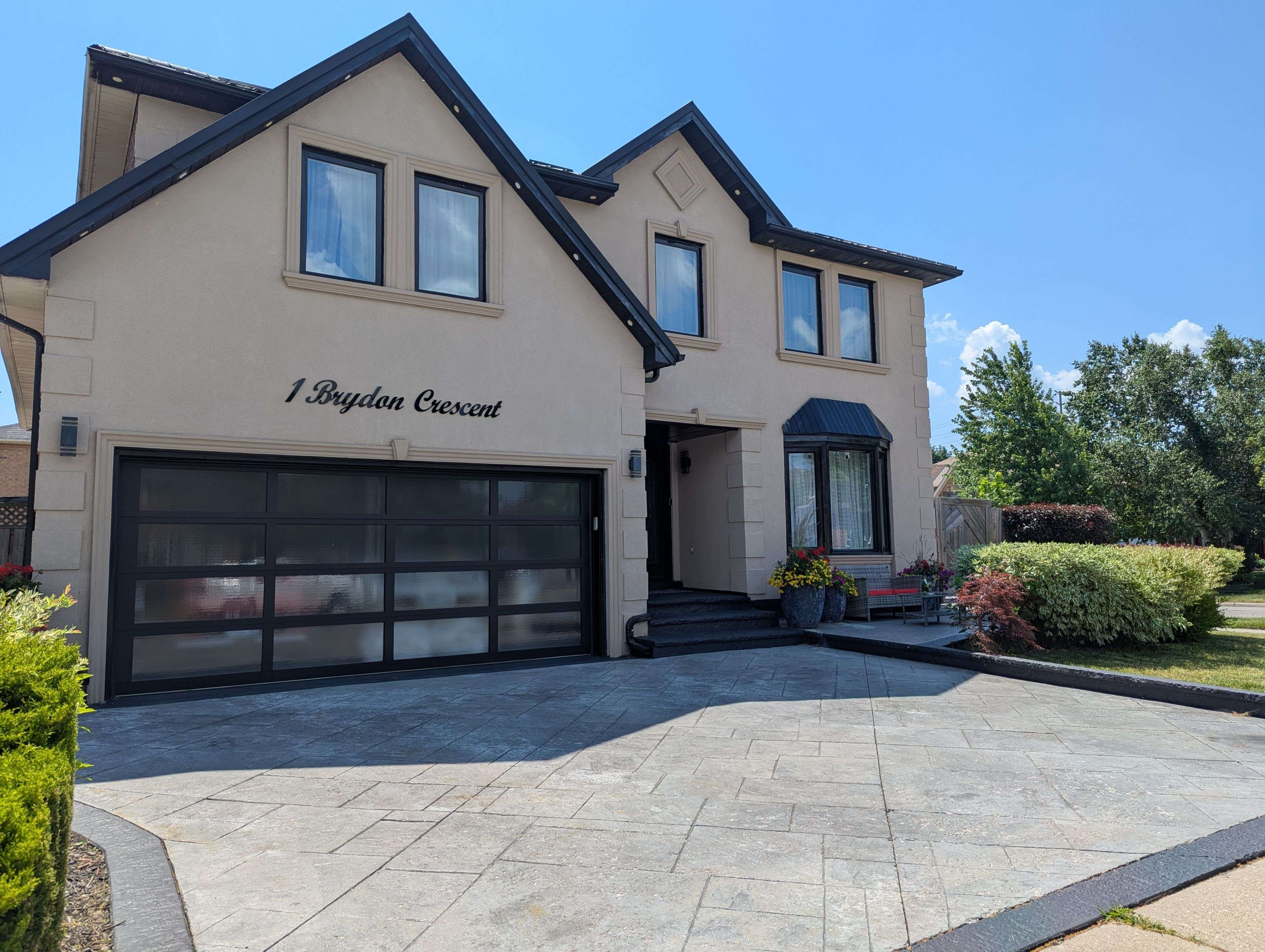 1 Brydon CRES, Brampton, ON L6X 3H5