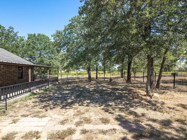 Paradise, TX 76073,1271 County Road 3555