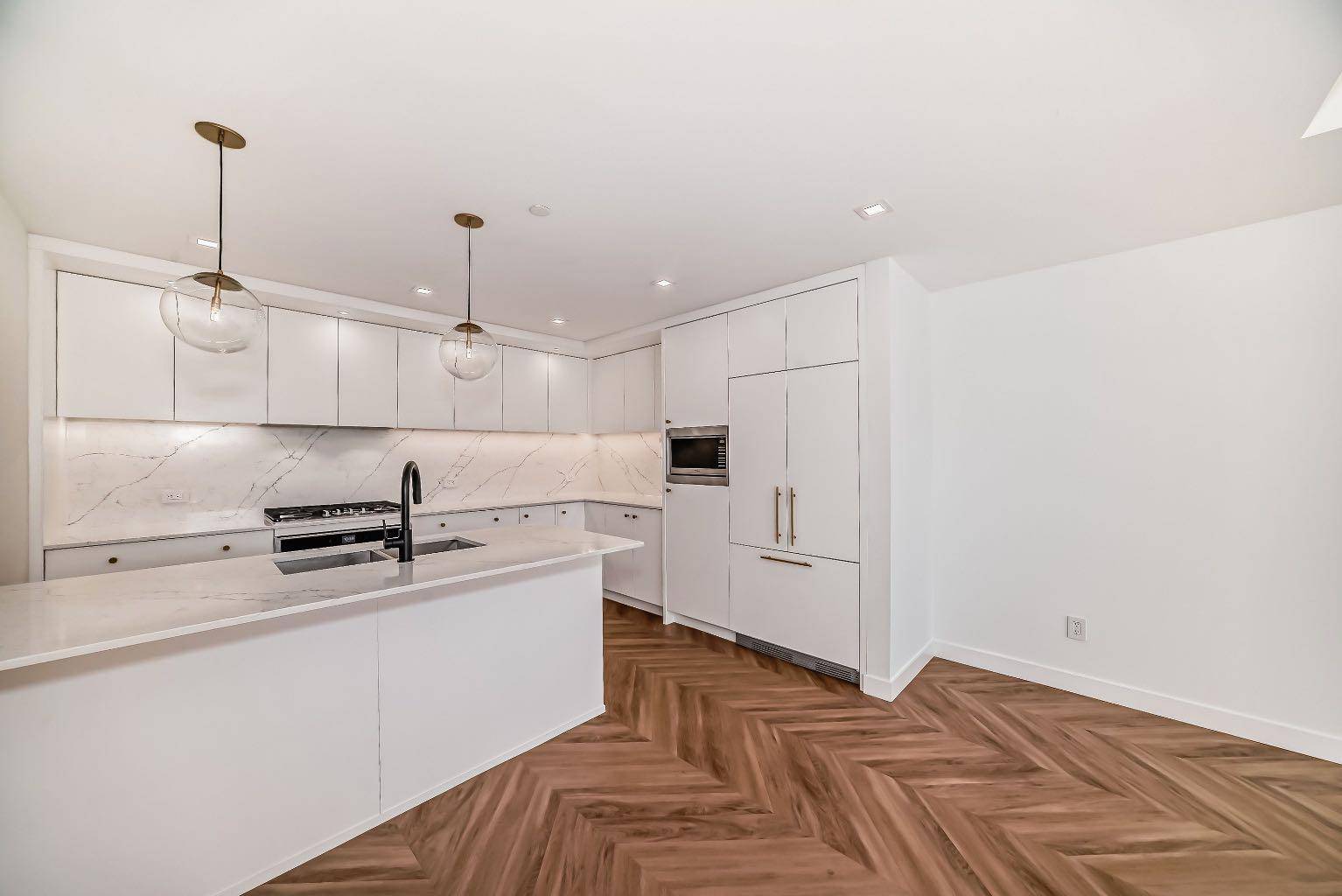 Calgary, AB T3H 4C7,8445 Broadcast AVE SW #112