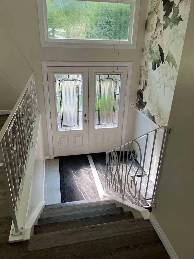 Calgary, AB T3A 0X2,4928 40 AVE NW