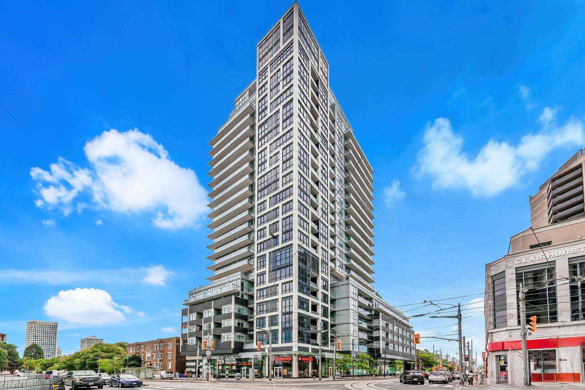 501 St Clair AVE W #1405, Toronto C02, ON M5P 0A2