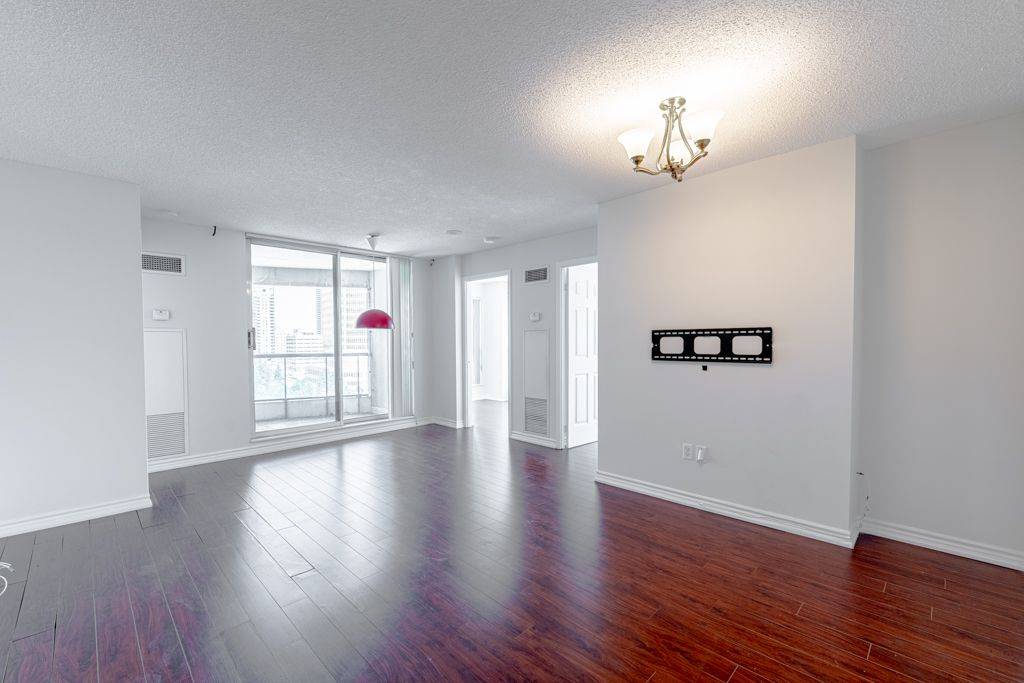 Toronto C07, ON M2N 7H2,7 Lorraine DR #1012