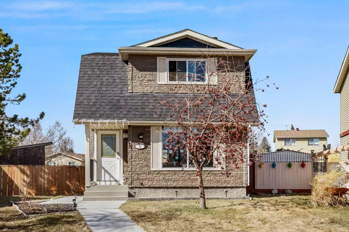 Calgary, AB T2B 2S3,32 Erin Mount CRES SE