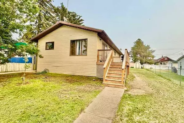 5027 52 ST, Hardisty, AB T0B1V0