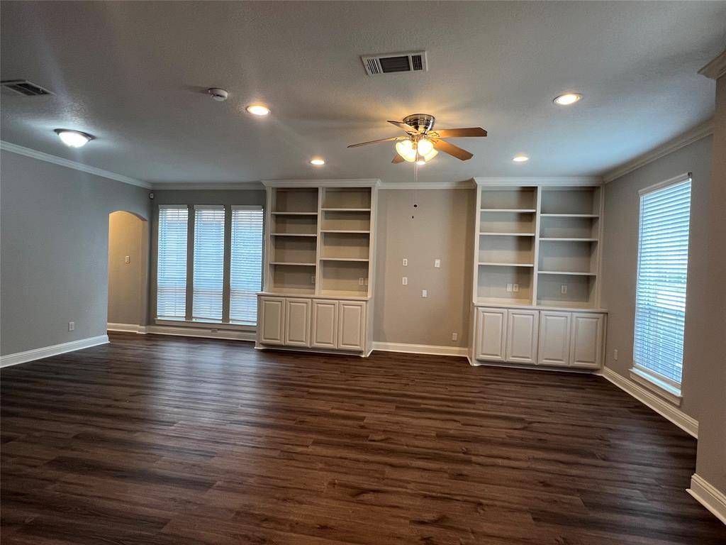 Fort Worth, TX 76116,4916 Ridglea Hills Court