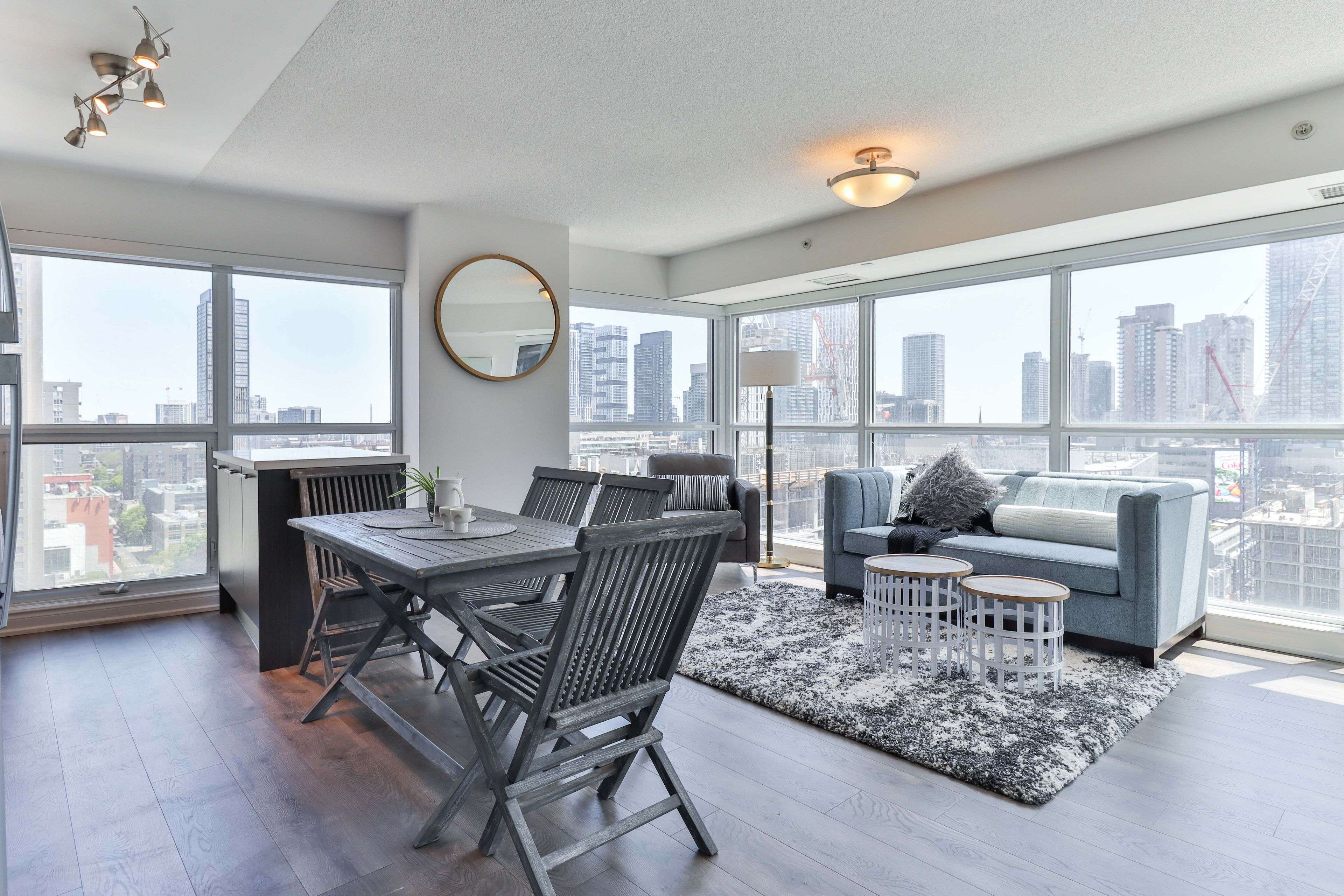 386 Yonge ST #1607, Toronto C01, ON M5B 0A5