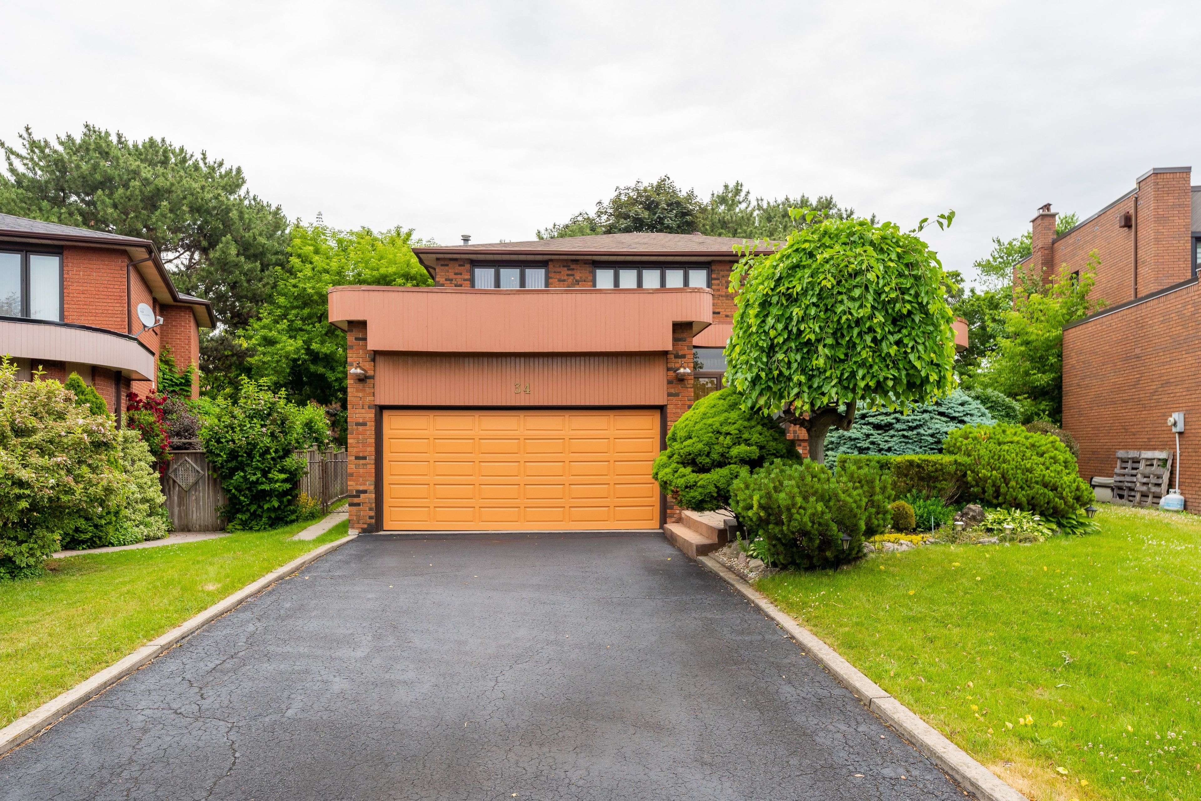 34 O'Meara CT, Toronto C15, ON M2J 4Y9