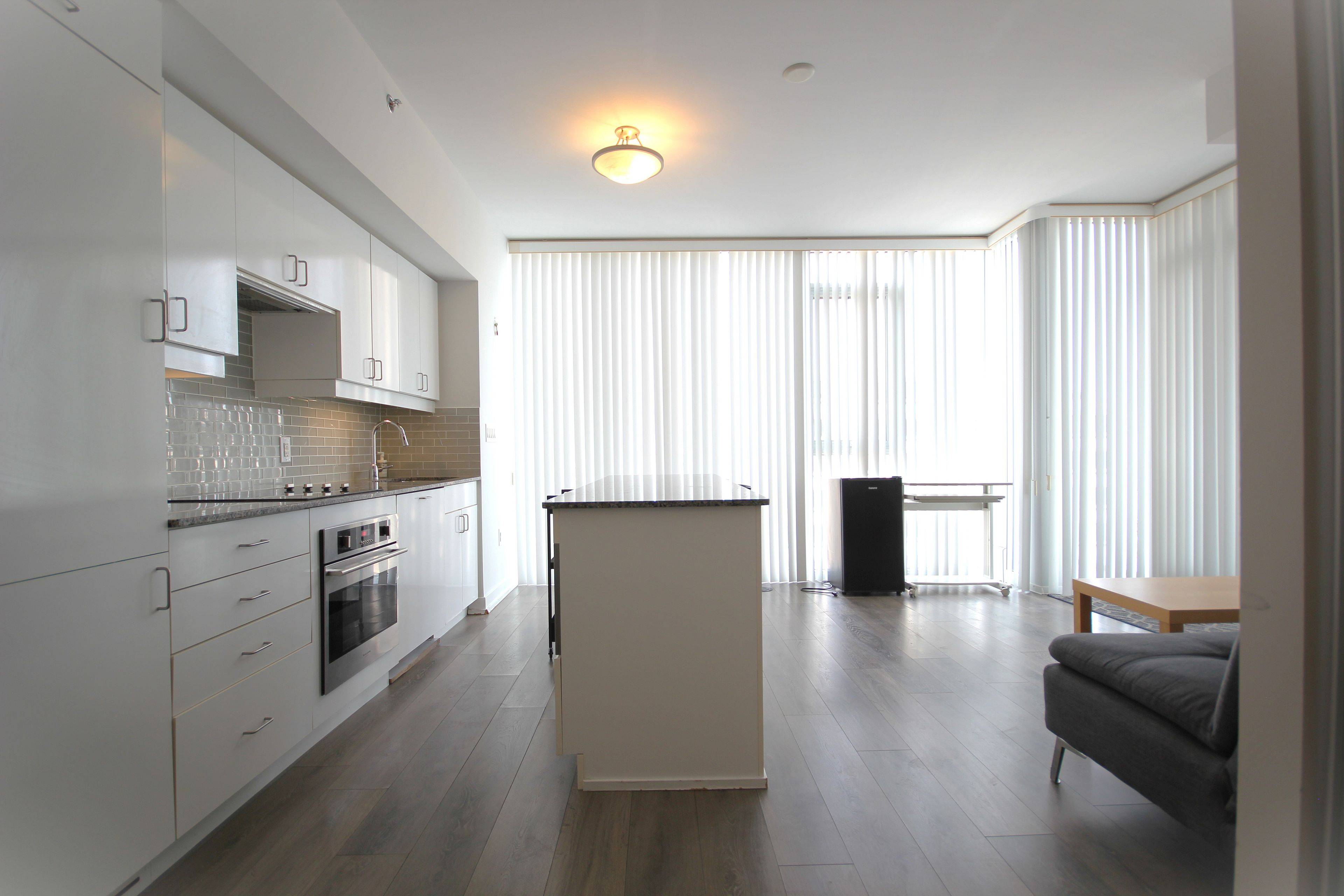 Toronto C01, ON M5G 1S9,426 University AVE #2608