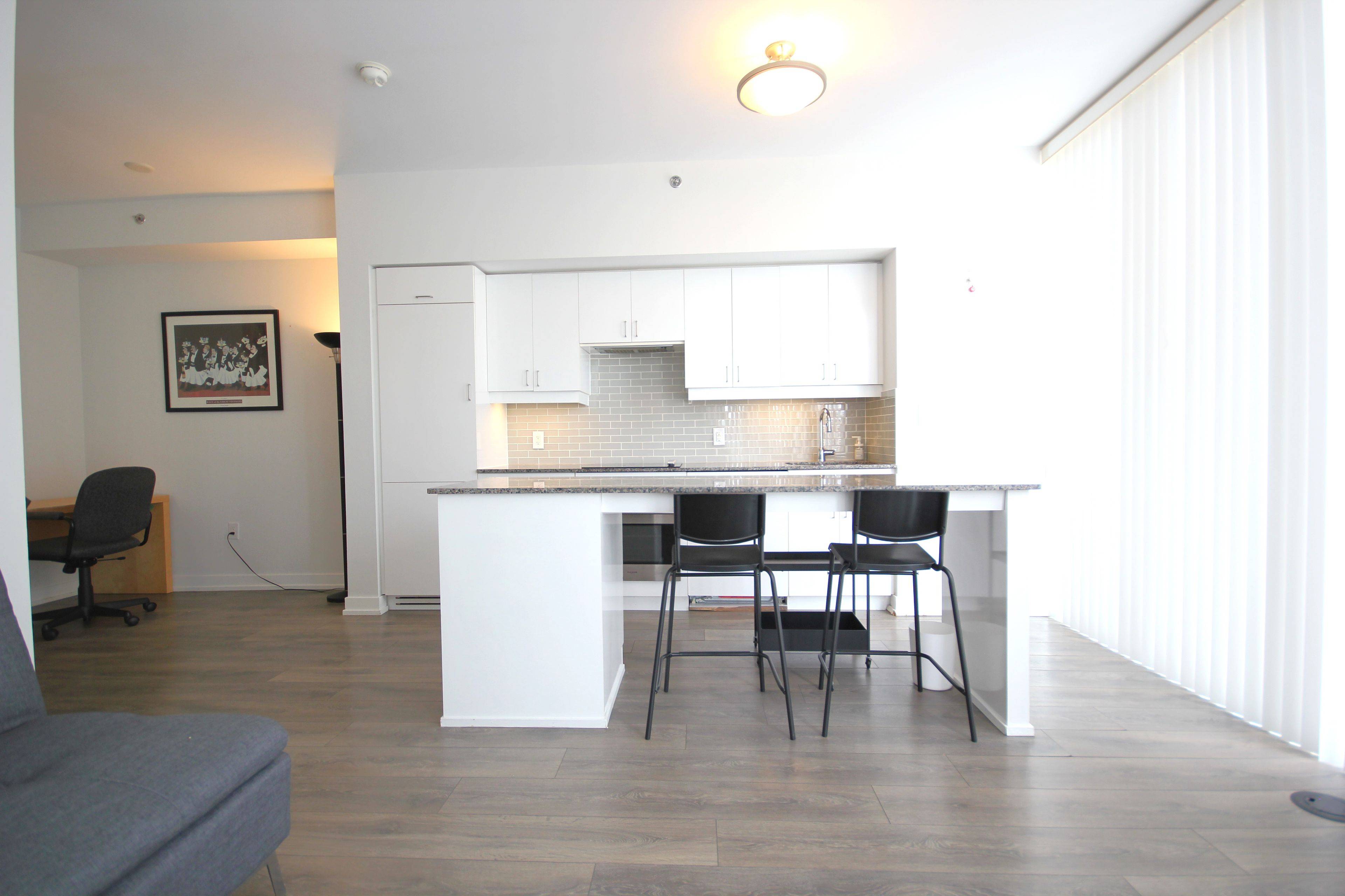 Toronto C01, ON M5G 1S9,426 University AVE #2608