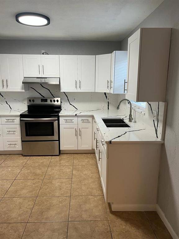 Oakland Park, FL 33334,319 NE 35th Ct
