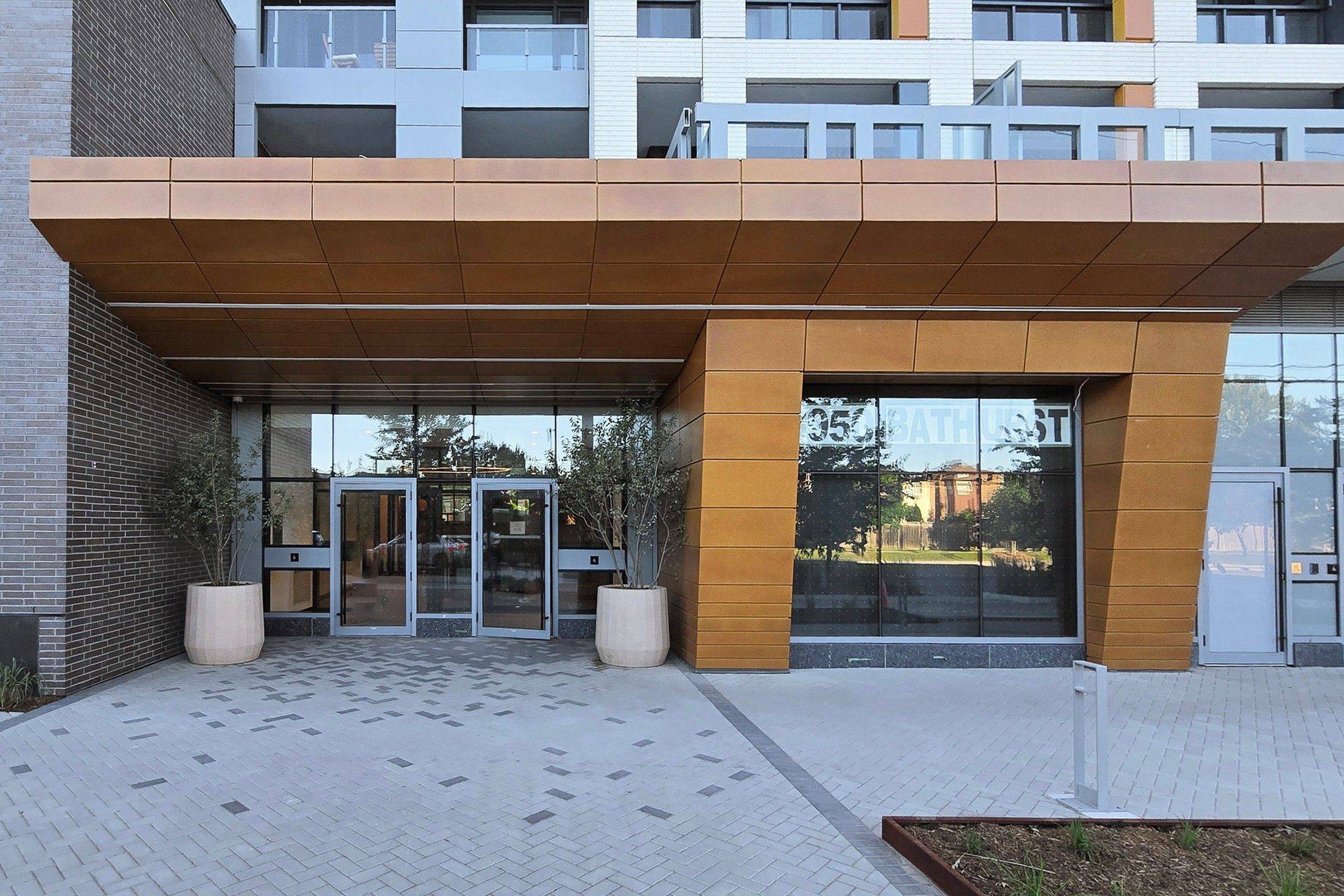 Vaughan, ON L4J 0L4,7950 Bathurst ST #1211