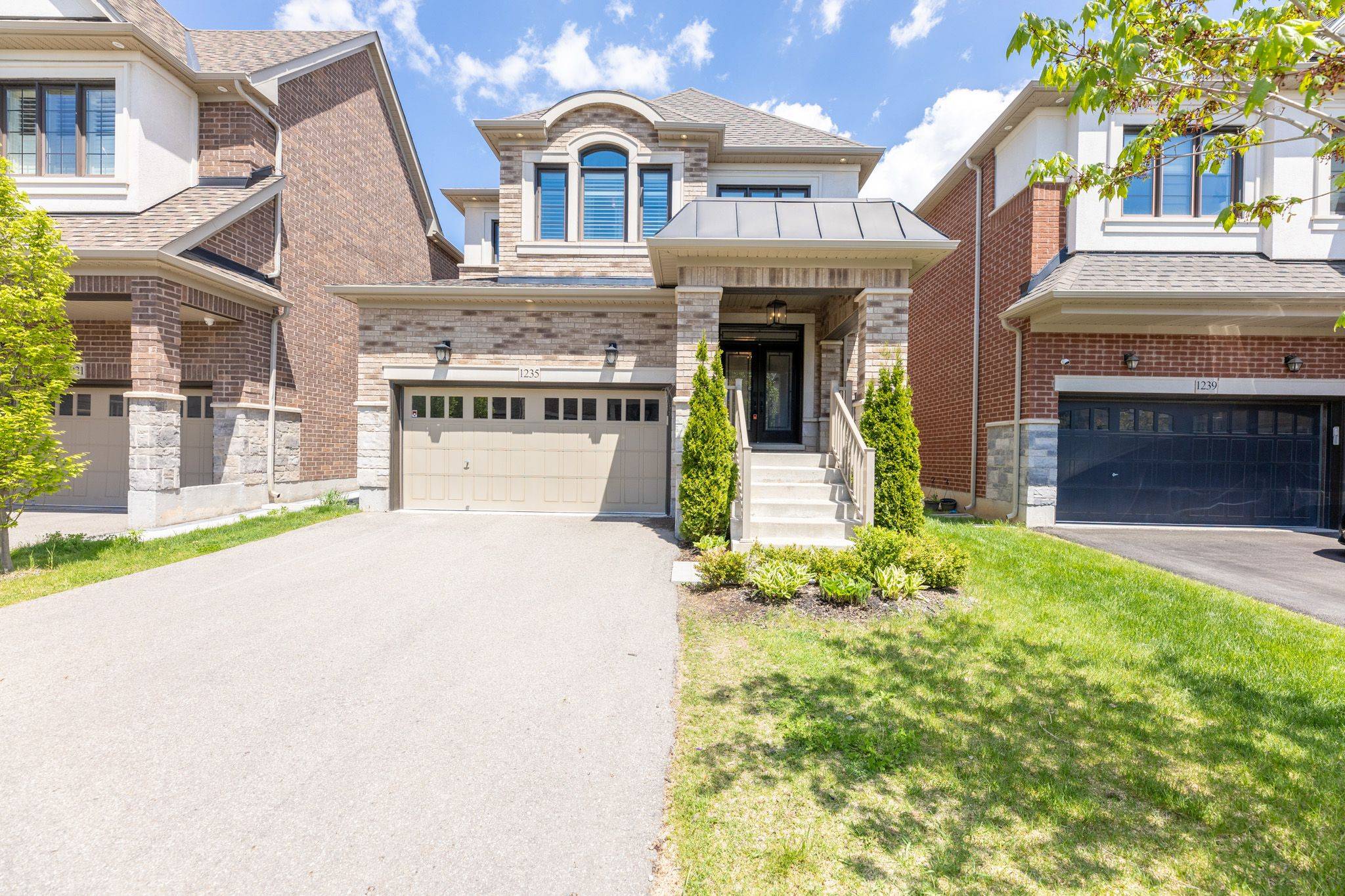 1235 Mcphedran PT, Milton, ON L9E 1J8