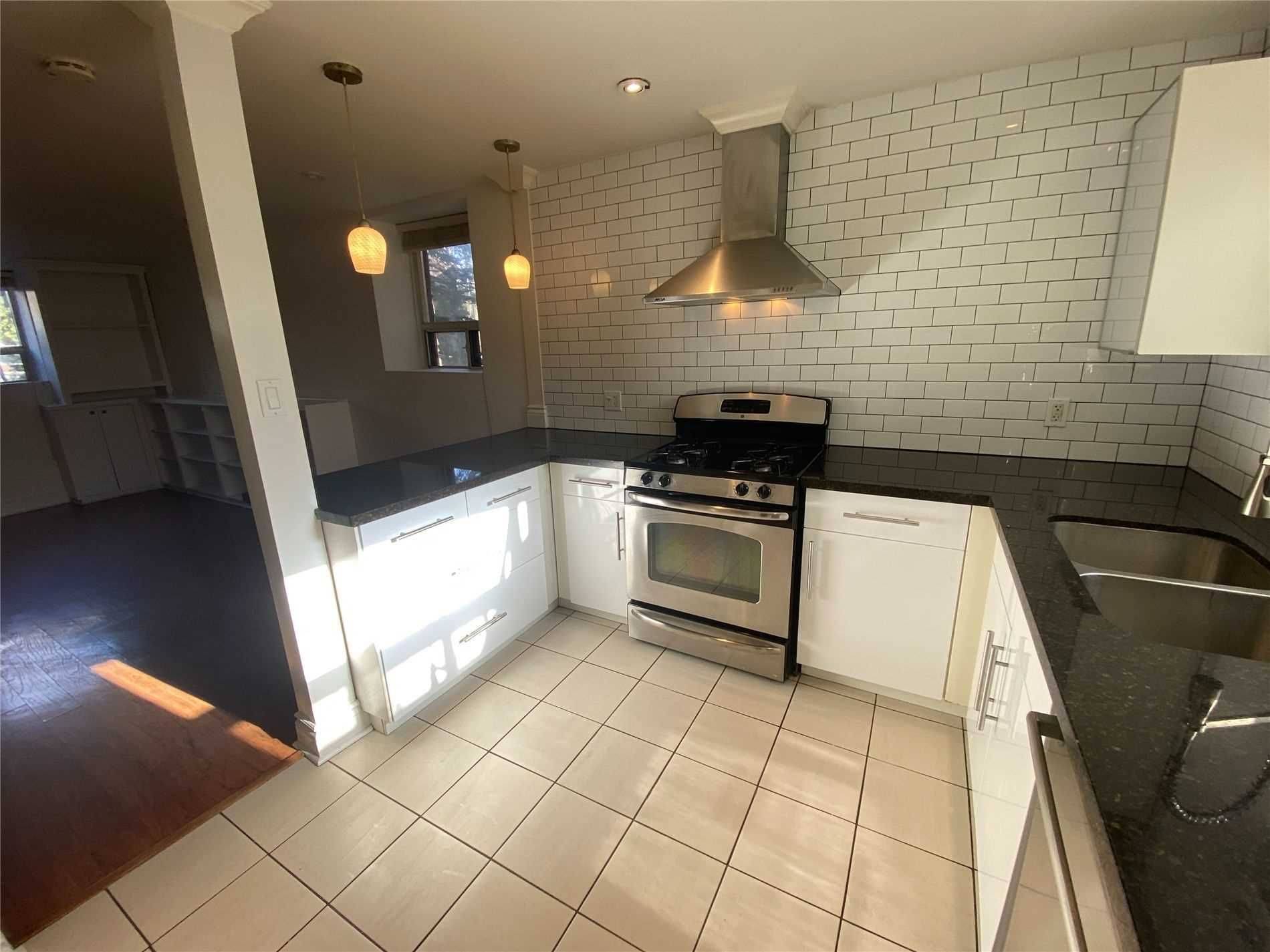Toronto W01, ON M6K 3B8,20 Triller AVE #1