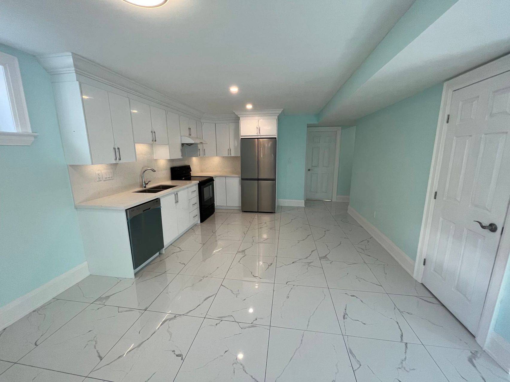 Mississauga, ON L5E 1L5,994 Garrard AVE