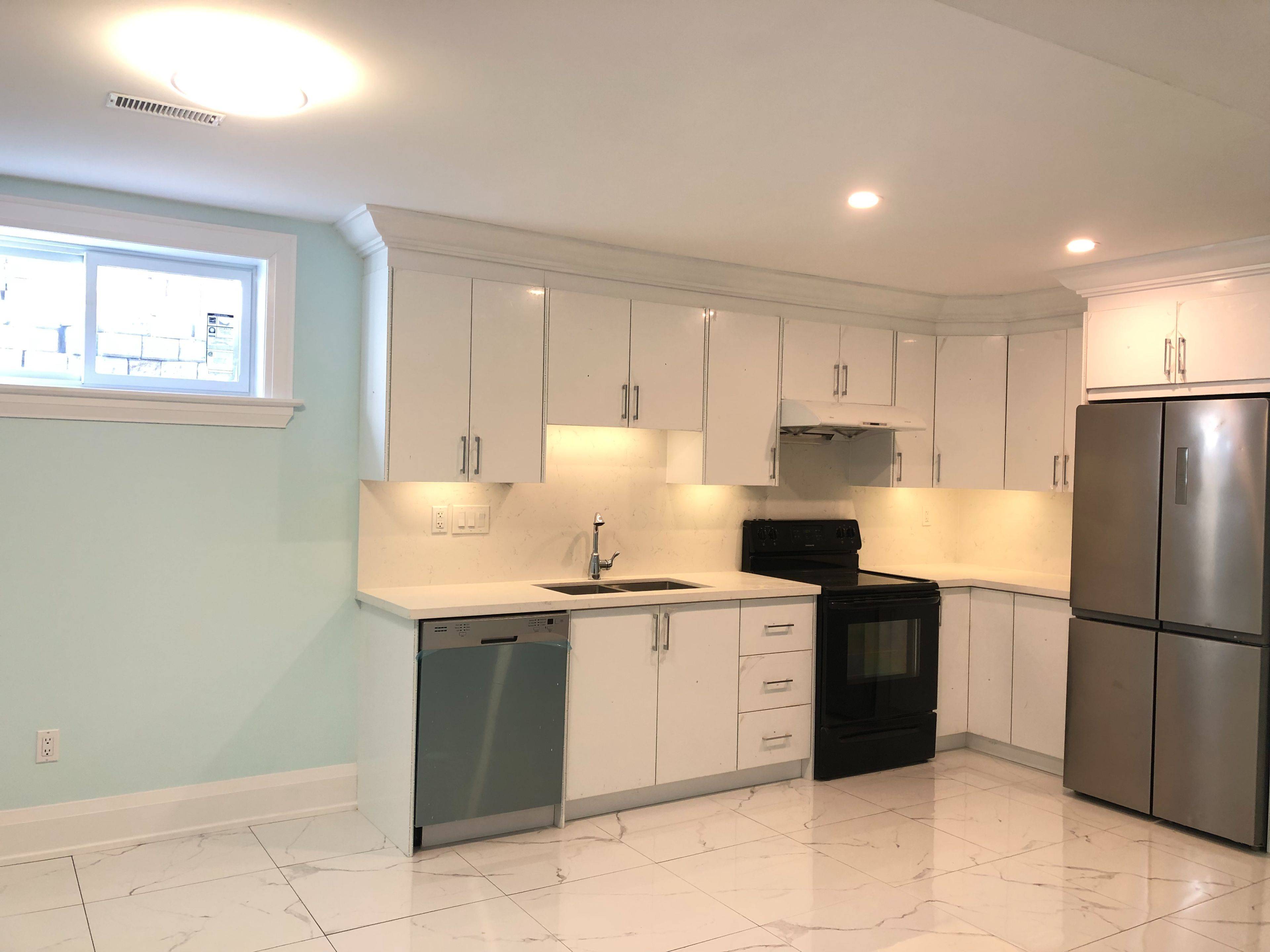 Mississauga, ON L5E 1L5,994 Garrard AVE