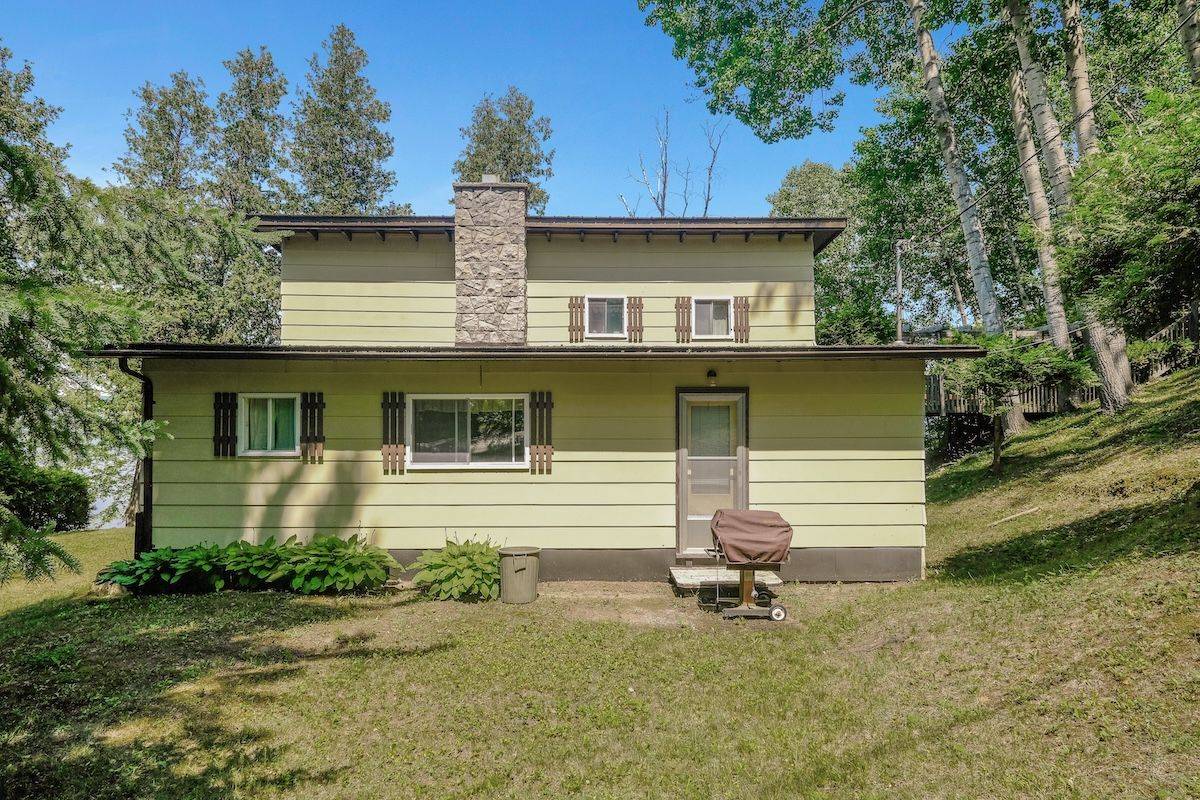 Mcnab/braeside, ON K0A 1G0,2130 B River RD