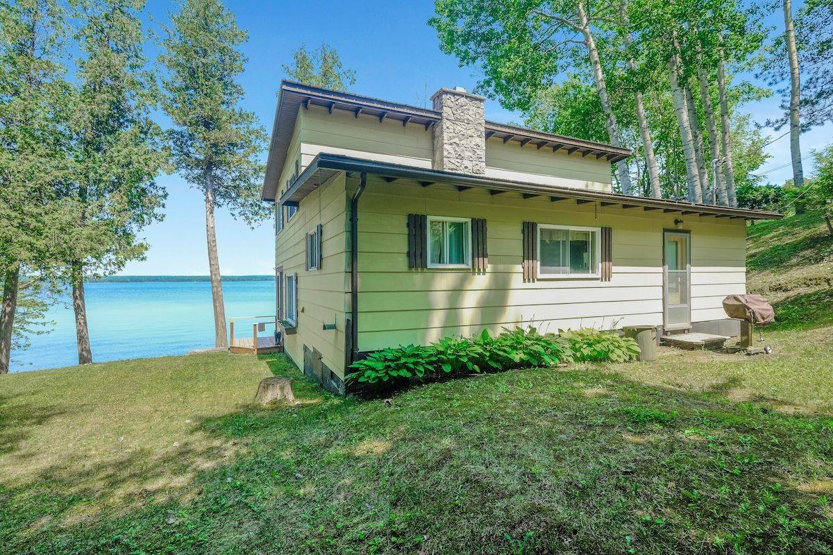 Mcnab/braeside, ON K0A 1G0,2130 B River RD