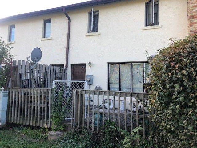 London South, ON N6C 4V9,183 Millbank DR #3