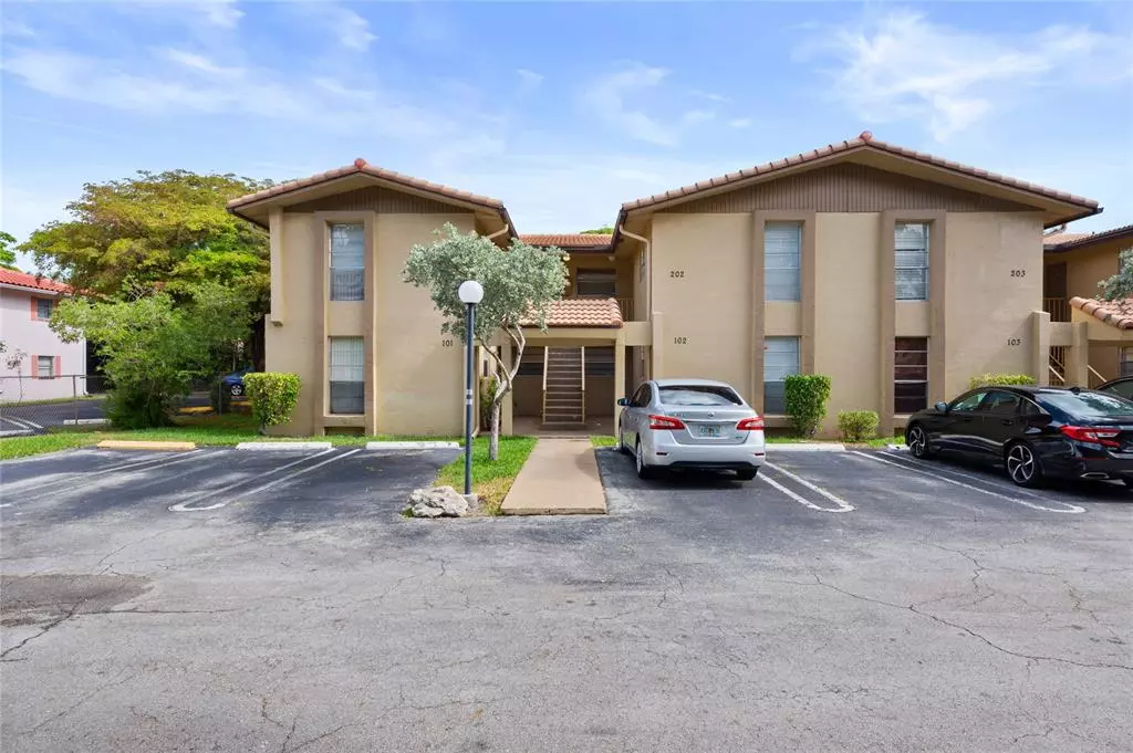 Coral Springs, FL 33065,11101 Royal Palm Blvd #102