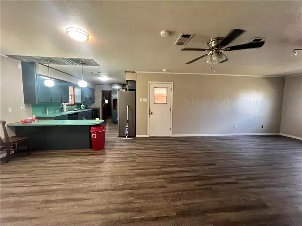 Mineola, TX 75773,117 Nuss Drive