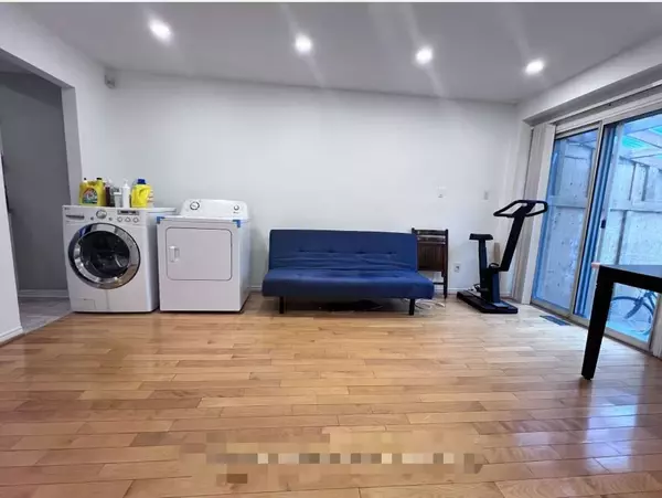Toronto E07, ON M1V 3P3,230 Enchanted Hills CRES