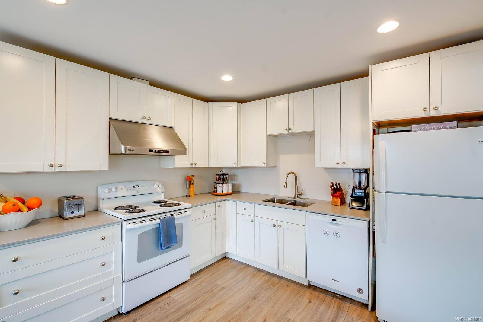 Port Alberni, BC V9Y 2V8,2702 Anderson Ave #1