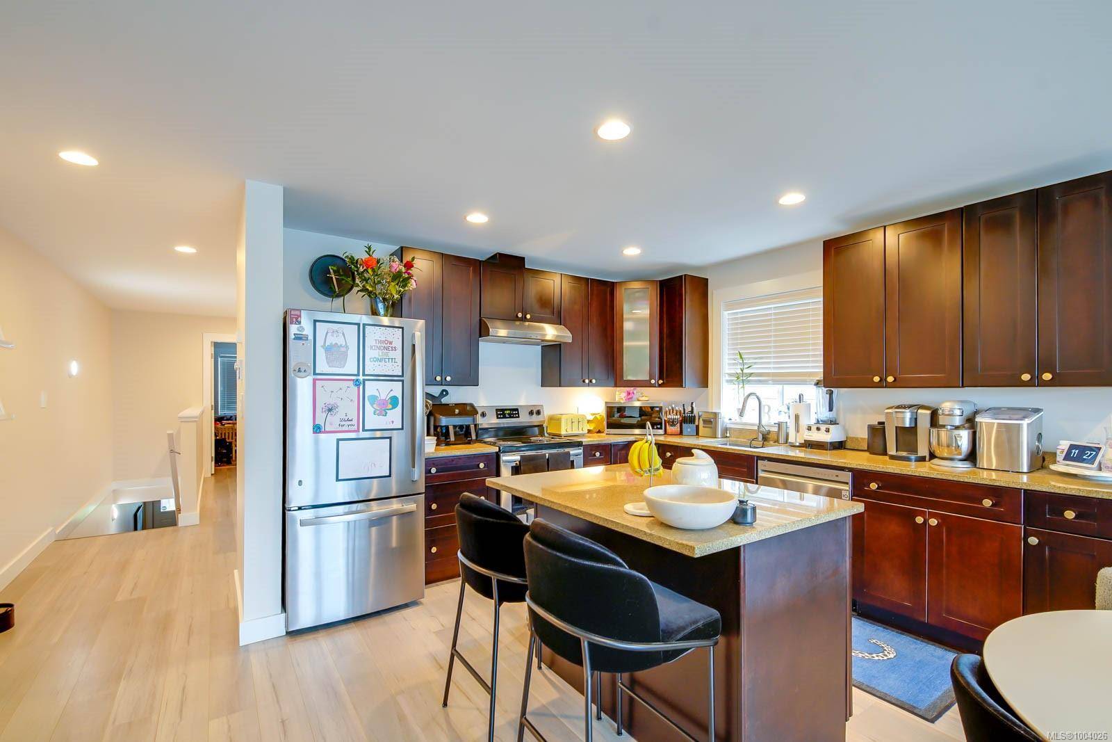 Port Alberni, BC V9Y 2G2,2623 5th Ave #1