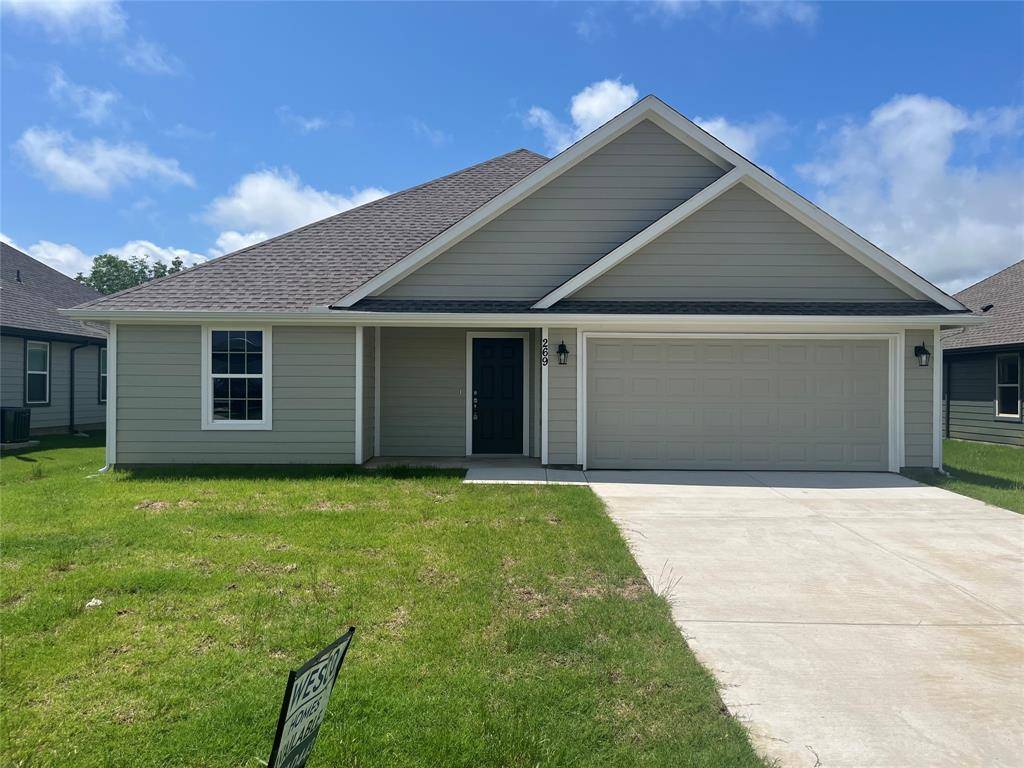 269 Sunnyside Drive, Trenton, TX 75490