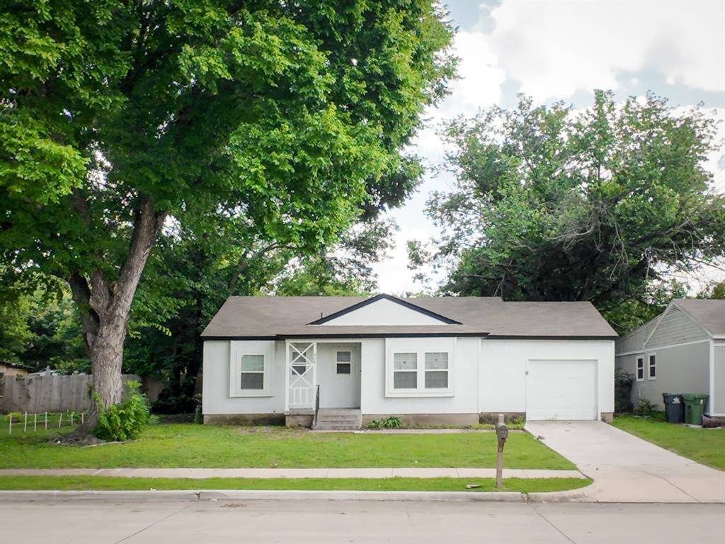 904 Forrestal Drive, Arlington, TX 76010