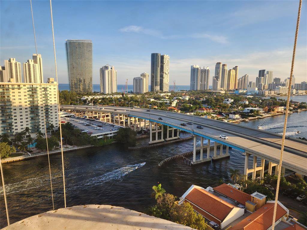 Miami, FL 33180