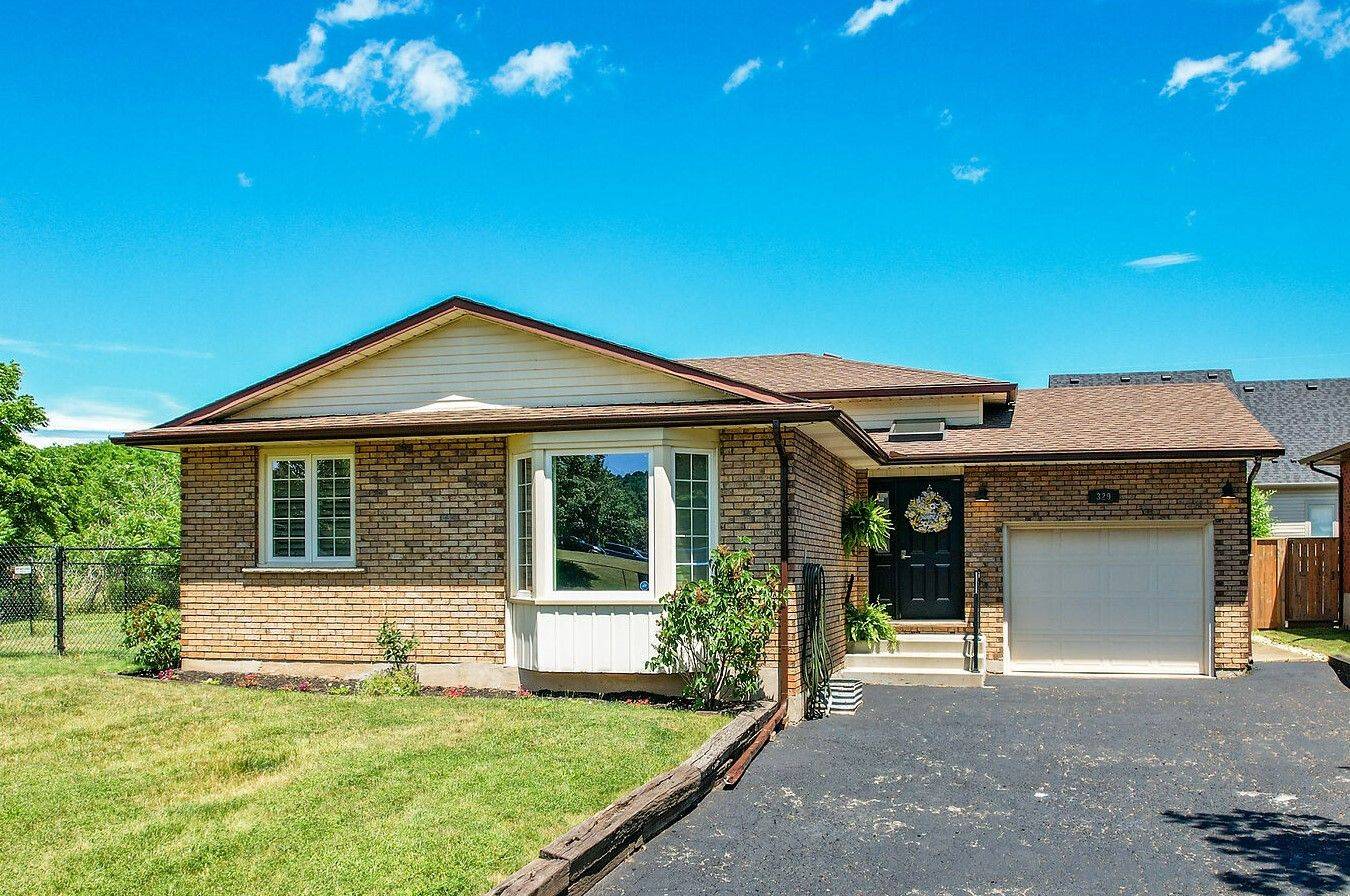 329 Central AVE, Grimsby, ON L3M 4V9