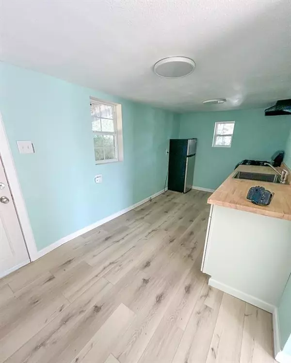 Bowie, TX 76230,1104 N Mill Street