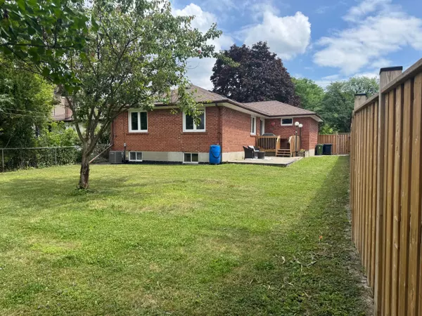 Toronto C07, ON M2M 1K6,220 Homewood AVE