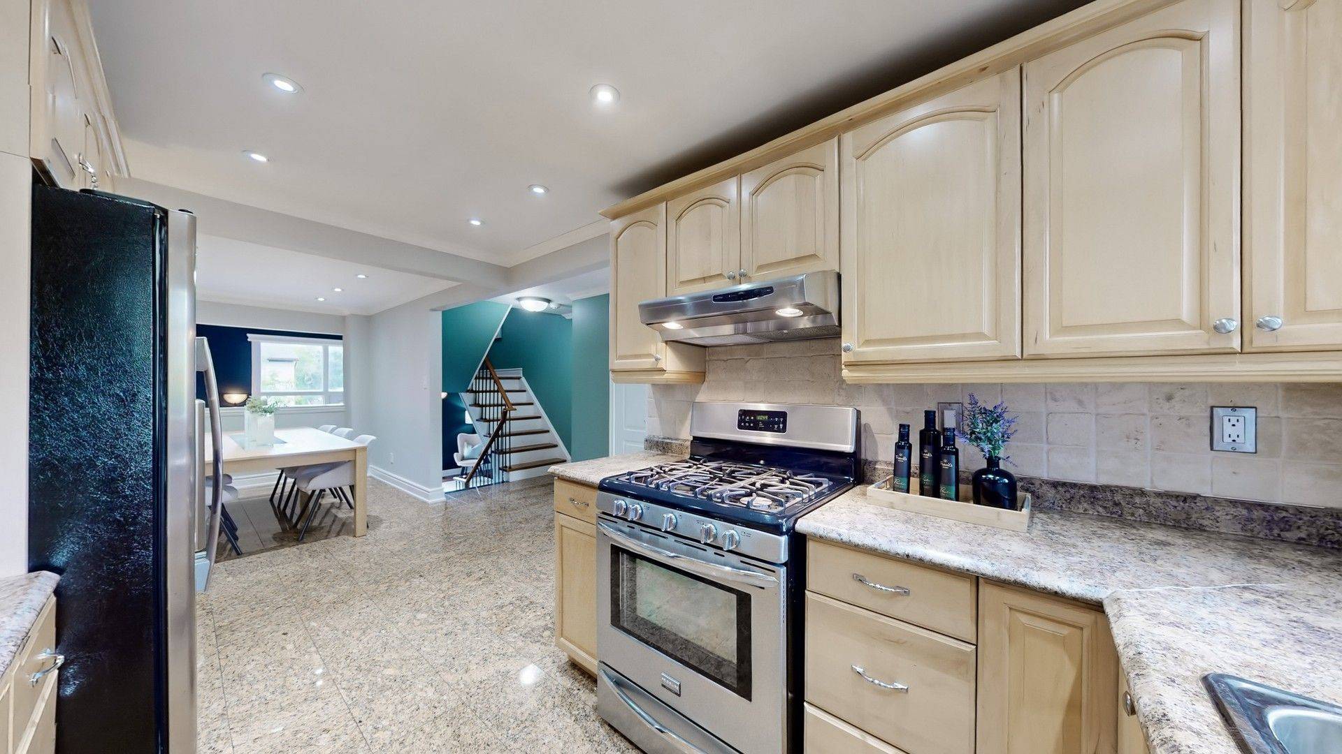 Pickering, ON L1V 3L1,1258 Canborough CRES