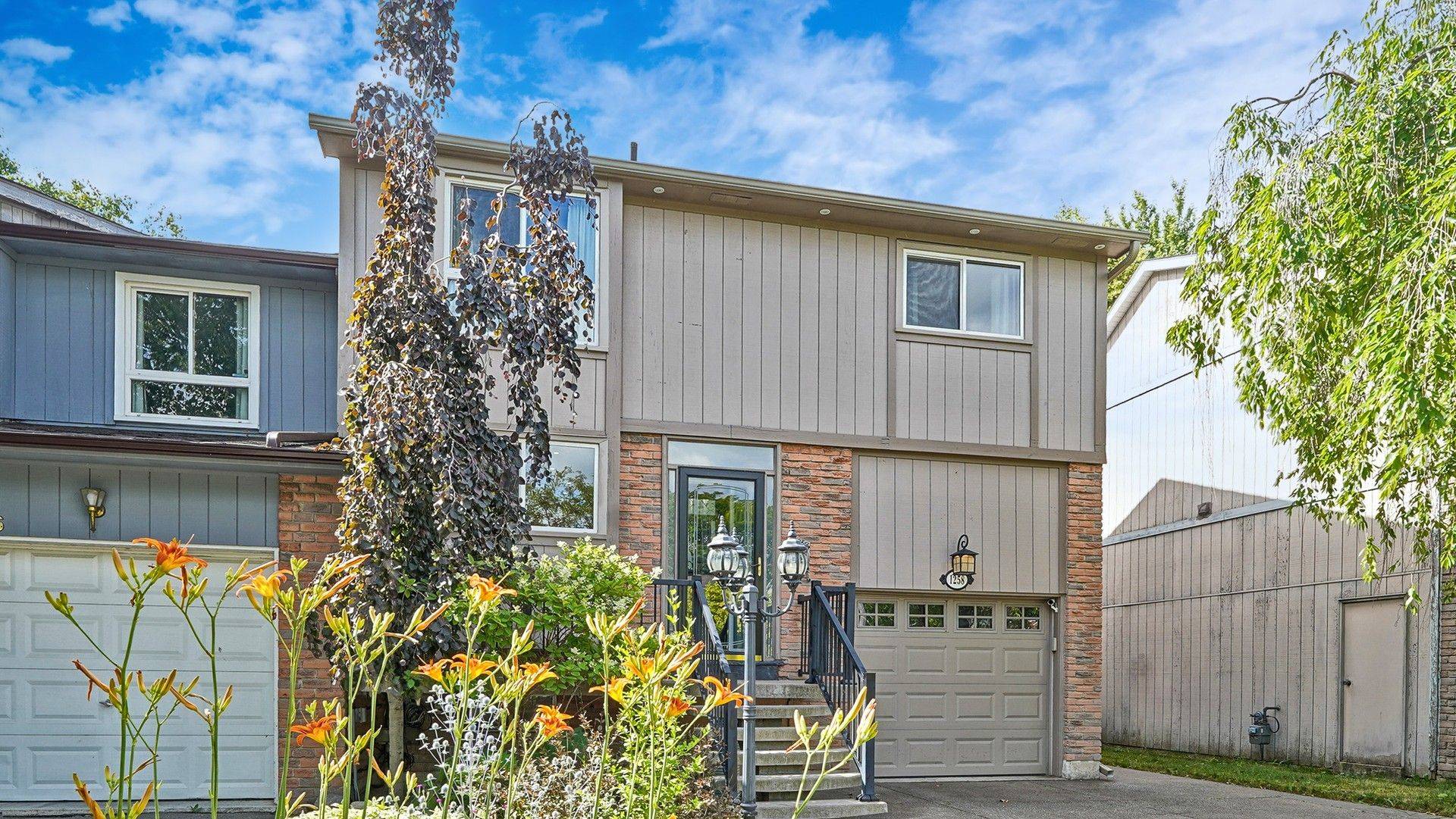 1258 Canborough CRES, Pickering, ON L1V 3L1