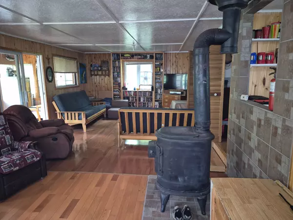 Temagami, ON P0H 2H0,8 Rabbit Lake IS