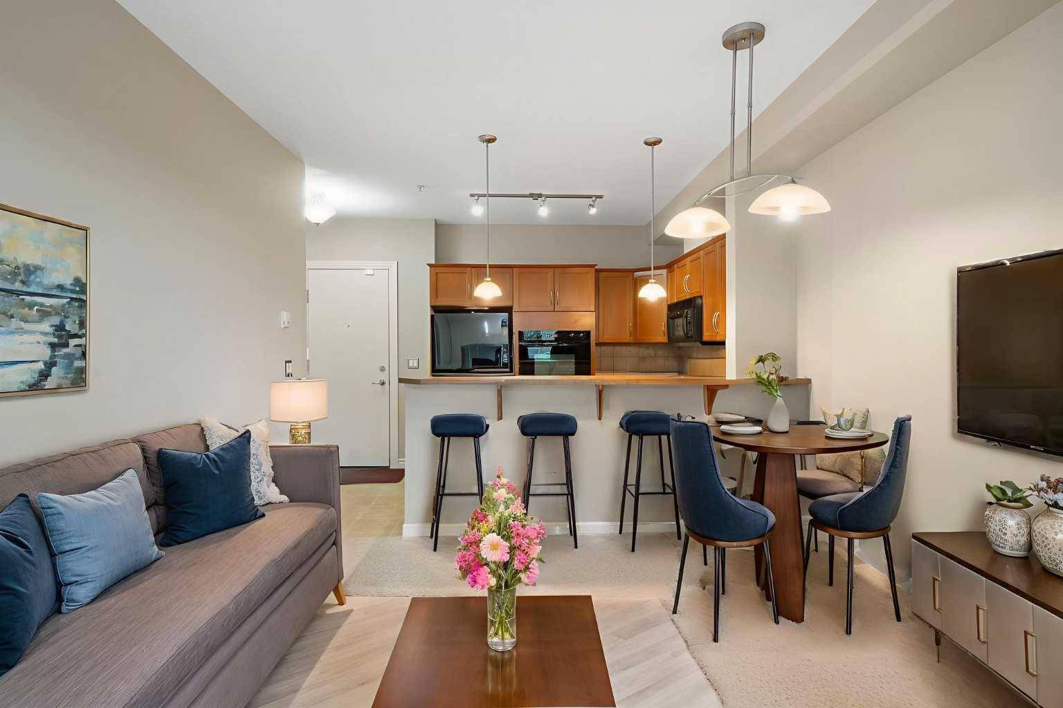 3111 34 AVE NW #204, Calgary, AB T3L 0Y2