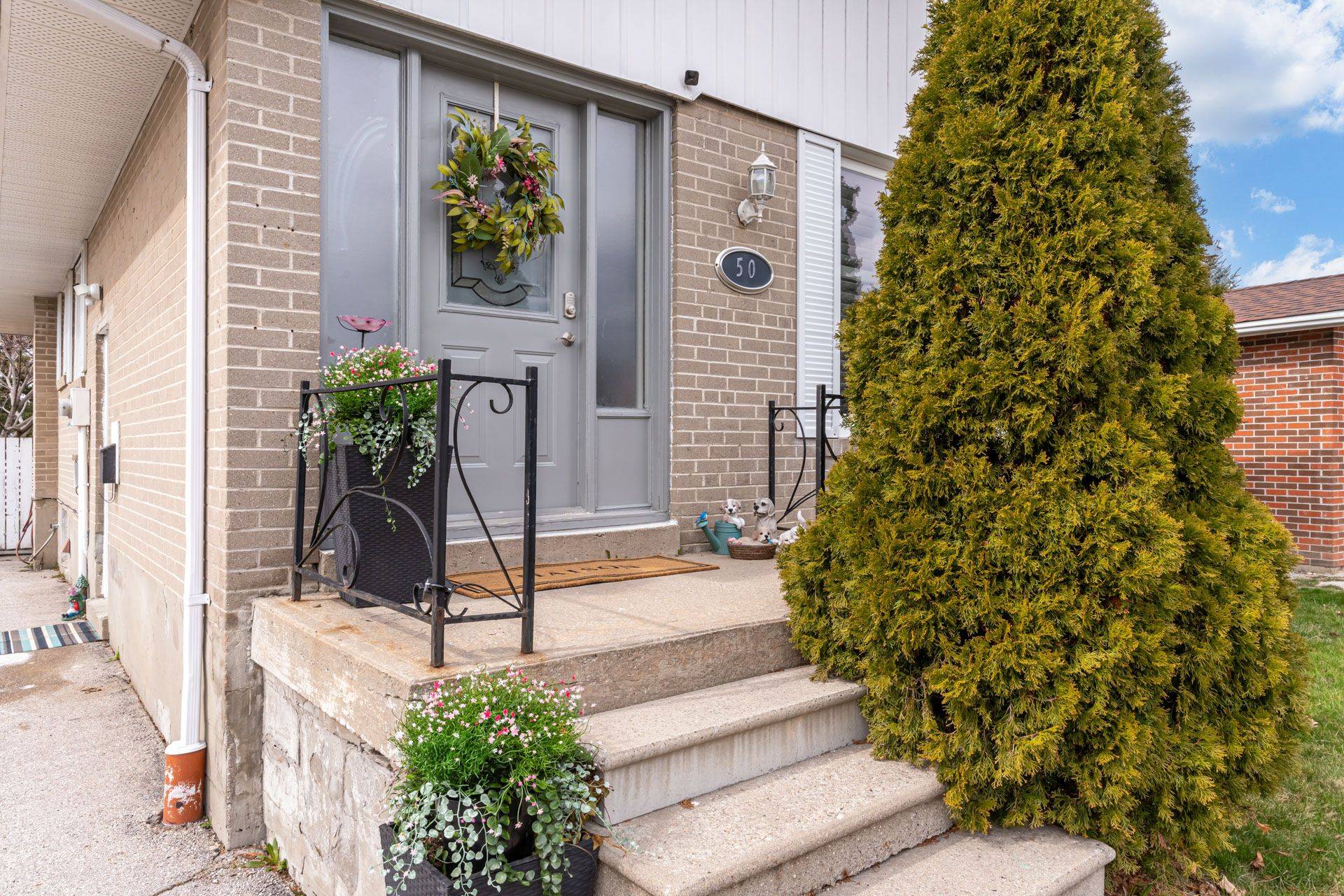 Brampton, ON L6T 1Y8,50 Epsom Downs DR