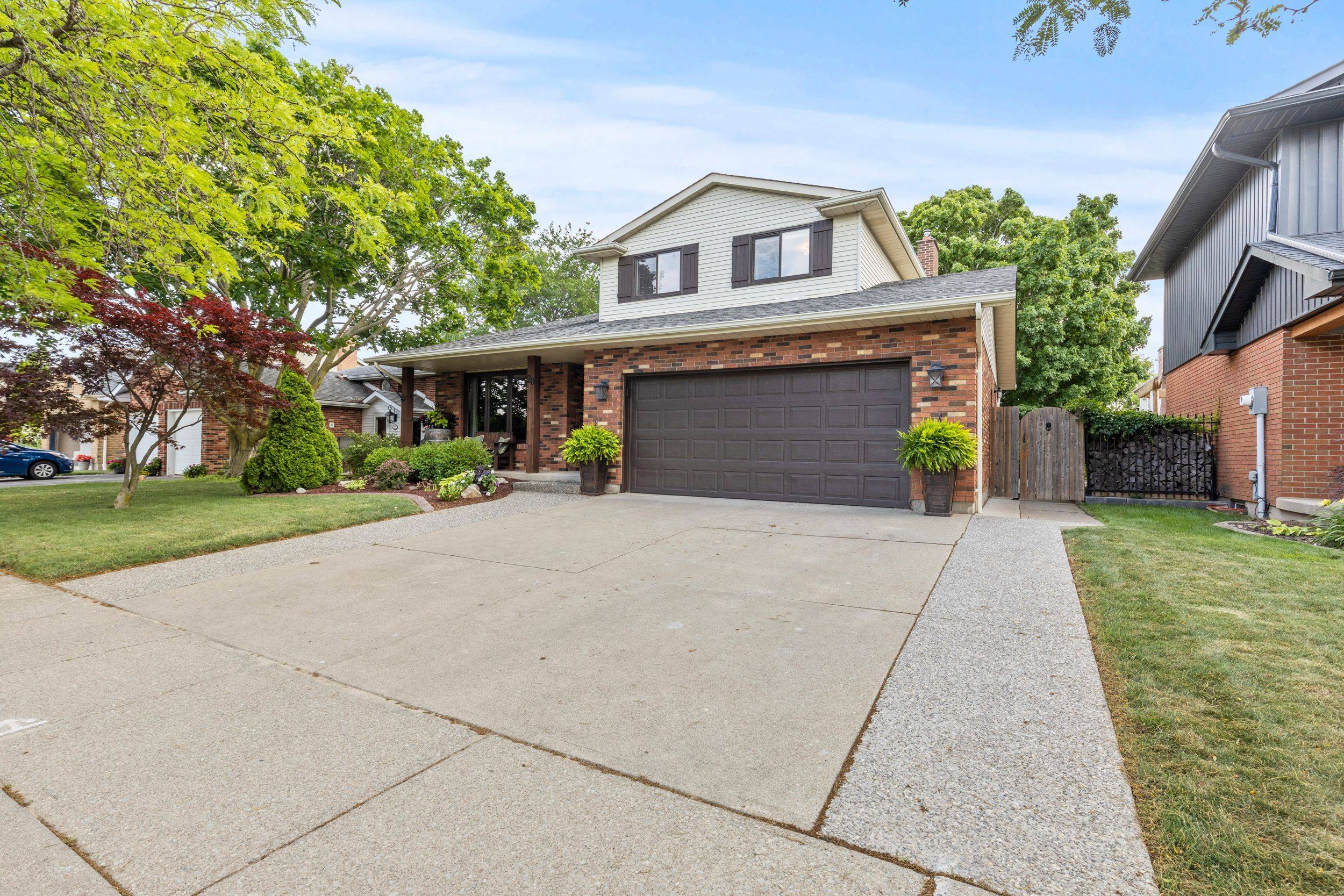 St. Catharines, ON L2N 7E8,20 Courtleigh RD