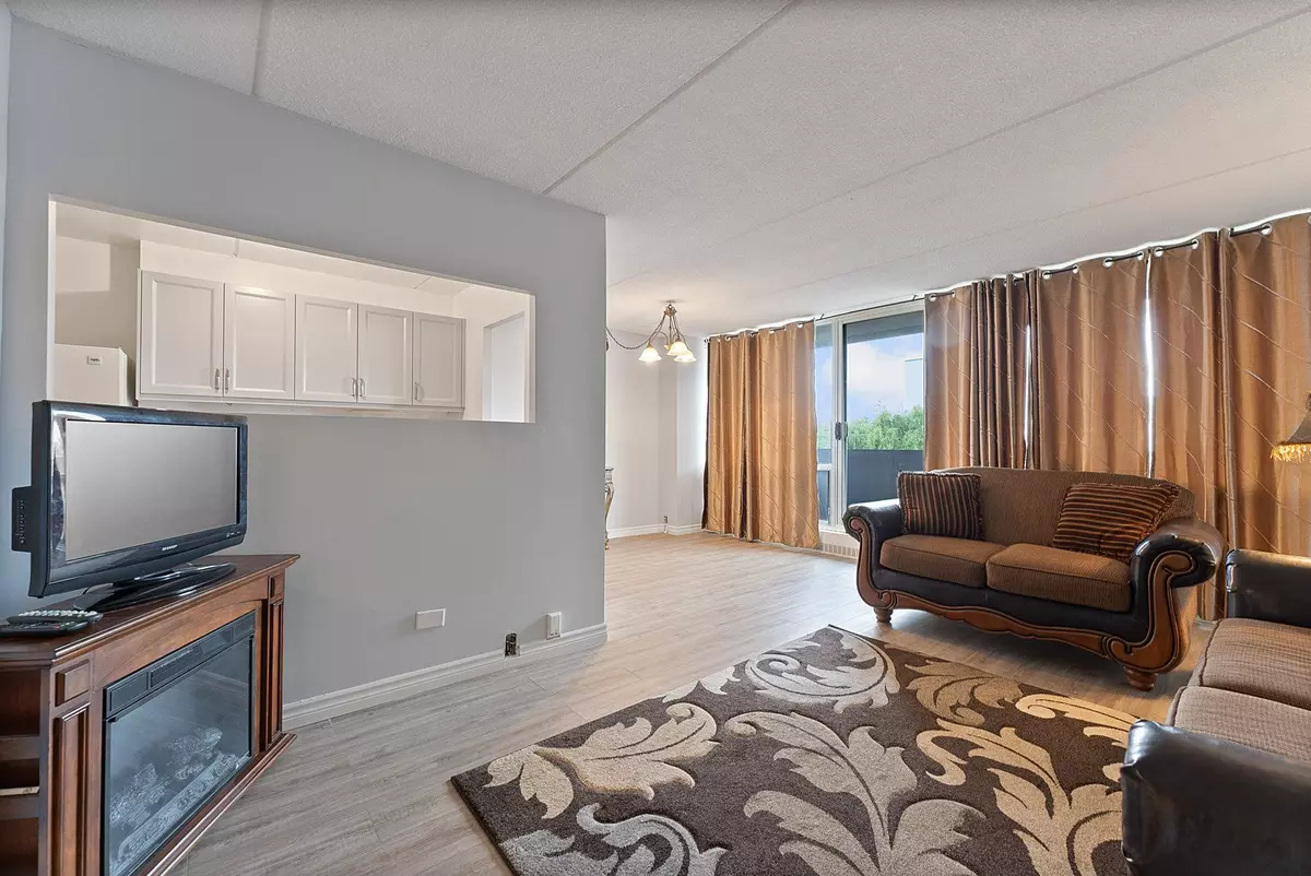 Toronto E04, ON M1P 2M8,2 Glamorgan AVE #612