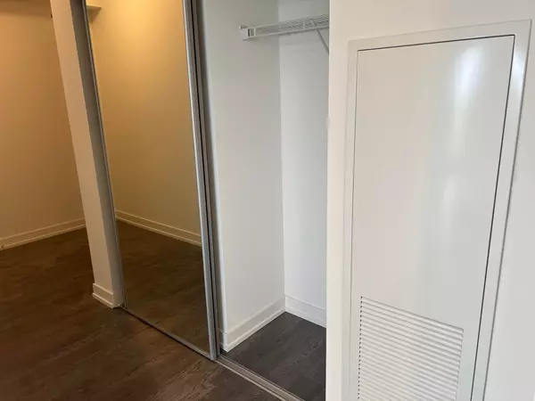 Toronto C13, ON M3C 0R2,20 O'Neill RD #1523
