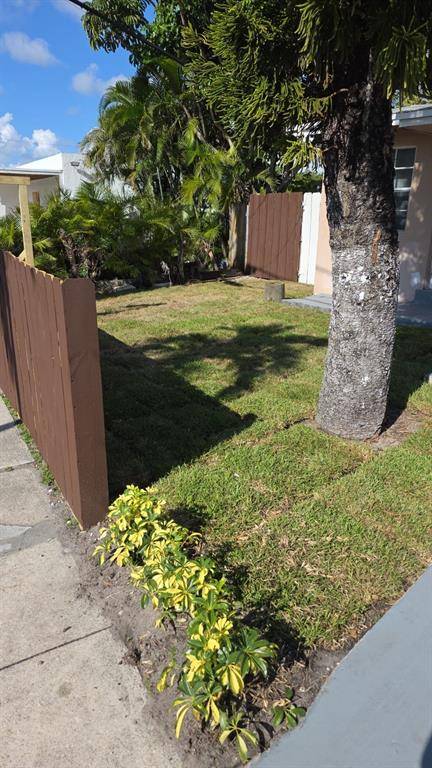 606 Phippen Rd #S, Dania Beach, FL 33004