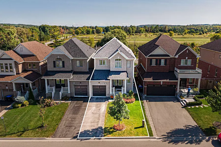 11 Turner DR, New Tecumseth, ON L0G 1W0